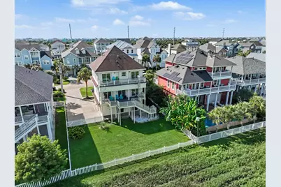 13514 Windlass Circle, Galveston, TX 77554 - Photo 34