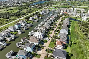 13514 Windlass Cir, Galveston, TX 77554 - Photo 40