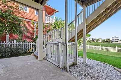 13514 Windlass Circle, Galveston, TX 77554 - Photo 4