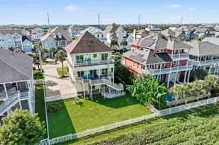 13514 Windlass Cir, Galveston, TX 77554 - Photo 36