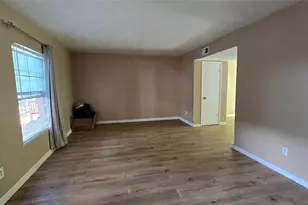 1403 Blalock Rd, Houston, TX 77055 - Photo 1