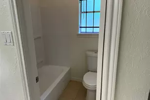 7710 Ashmole Ln, Houston, TX 77088 - Photo 14