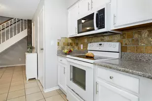 1515 Sandy Springs Rd, Houston, TX 77042 - Photo 8