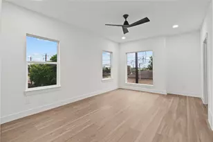 3813 Elysian St, Houston, TX 77009 - Photo 10