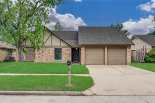 5727 Longforest Dr, Houston, TX 77088 - Photo 2
