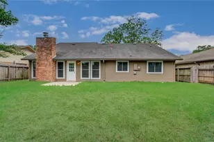 5727 Longforest Dr, Houston, TX 77088 - Photo 38