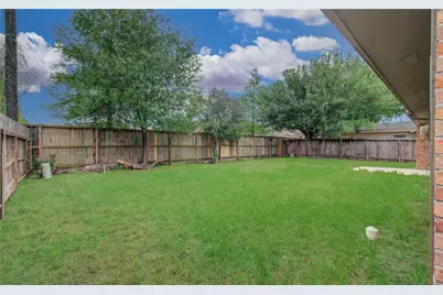 5727 Longforest Drive, Houston, TX 77088 - Photo 36