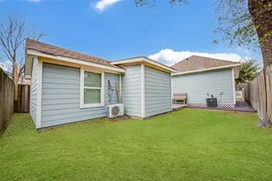 921 Kern St, Houston, TX 77009 - Photo 22