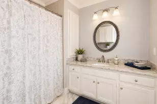 17 Bayou Pointe Dr, Houston, TX 77063 - Photo 10