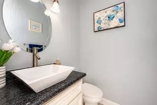 17 Bayou Pointe Dr, Houston, TX 77063 - Photo 16