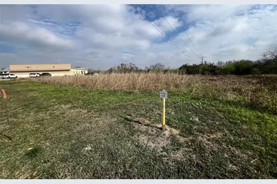 44 East Avenue, Schulenburg, TX 78956 - Photo 4