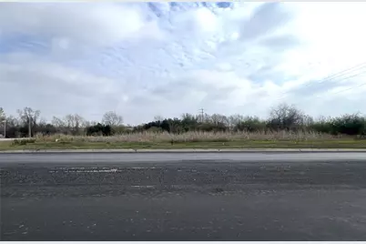 44 East Avenue, Schulenburg, TX 78956 - Photo 1