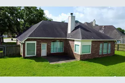 8219 Fox Street, Baytown, TX 77523 - Photo 2