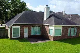 8219 Fox St, Baytown, TX 77523 - Photo 2