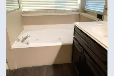 8219 Fox Street, Baytown, TX 77523 - Photo 32