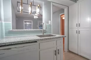 5216 Arboles Dr, Houston, TX 77035 - Photo 4