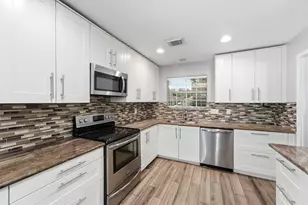 3527 Hill Springs Dr, Houston, TX 77345 - Photo 14