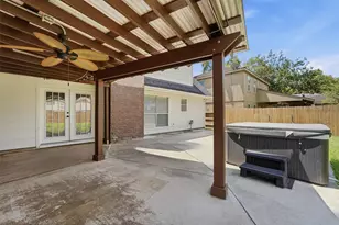 3527 Hill Springs Dr, Houston, TX 77345 - Photo 32