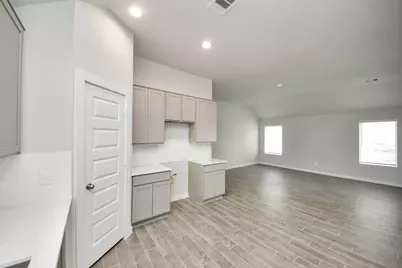 5823 Madison Trail Drive, Richmond, TX 77469 - Photo 10