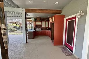 217 S Front St, Freeport, TX 77541 - Photo 8