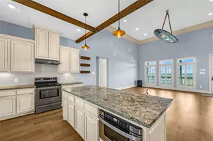 2001 Laguna Harbor Cove Blvd, Port Bolivar, TX 77650 - Photo 12
