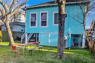 2920 Avenue Q, Galveston, TX 77550 - Photo 10