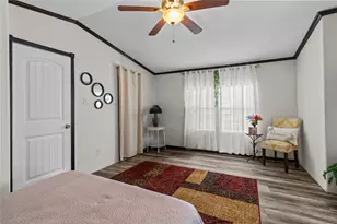 706 11th St, San Leon, TX 77539 - Photo 6