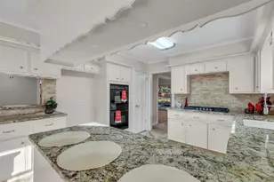 603 St Andrews Rd, Kingwood, TX 77339 - Photo 2