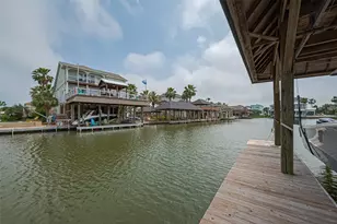 210 Sampan Dr, Galveston, TX 77554 - Photo 40