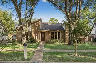 2739 Field Line Dr, Sugar Land, TX 77479 - Photo 4