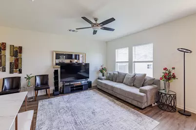 301 Wonderful Life Way, Jarrell, TX 76537 - Photo 6