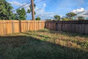 2402 Raintree Village Dr, Katy, TX 77449 - Photo 22
