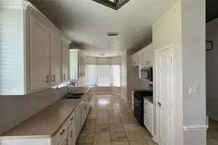 2402 Raintree Village Dr, Katy, TX 77449 - Photo 2