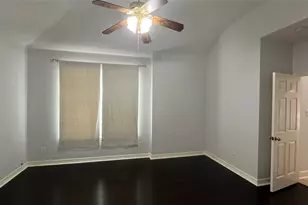 2402 Raintree Village Dr, Katy, TX 77449 - Photo 16