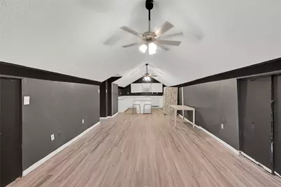 310 N Rock Island Street #3, Angleton, TX 77515 - Photo 2