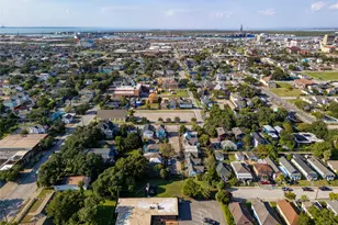 1507 J H Clouser St, Galveston, TX 77550 - Photo 4