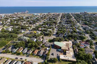 1507 J H Clouser St, Galveston, TX 77550 - Photo 6