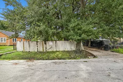 4705 Siegel Street, Houston, TX 77009 - Photo 4