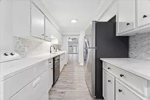 13286 Trail Hollow Dr, Houston, TX 77079 - Photo 1