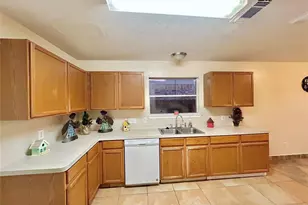514 Regional Park Dr, Houston, TX 77060 - Photo 12
