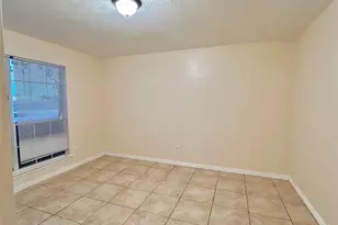 514 Regional Park Dr, Houston, TX 77060 - Photo 8