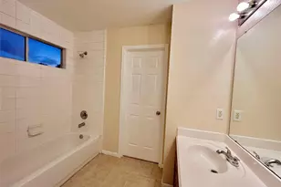 514 Regional Park Dr, Houston, TX 77060 - Photo 32