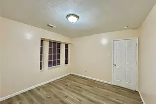 514 Regional Park Dr, Houston, TX 77060 - Photo 34