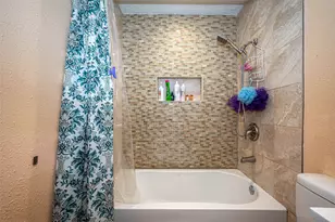 7318 Jutland Rd, Houston, TX 77033 - Photo 14