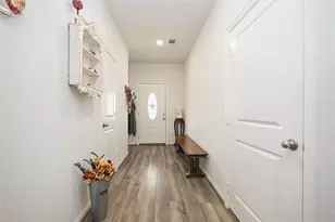 1103 Magnolia Branch Ln, Tomball, TX 77375 - Photo 4