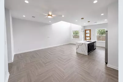 5018 Dieppe Street, Houston, TX 77033 - Photo 2