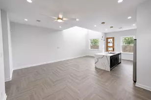 5018 Dieppe St, Houston, TX 77033 - Photo 2