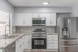 15510 Sierra Valle Dr, Houston, TX 77083 - Photo 8