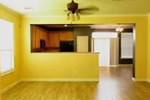 8127 Montague Manor Ln, Houston, TX 77072 - Photo 2