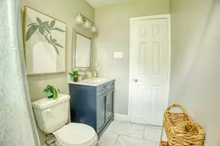 8150 Herschelwood St, Houston, TX 77033 - Photo 16